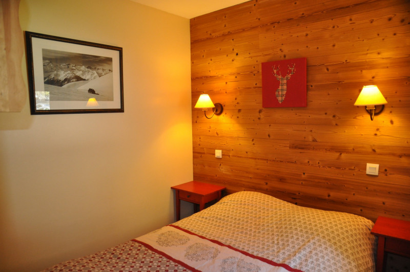 CHAMBRE - LES CHALETS VALORIA APPARTEMENT BAUXIT22 - VALLOIRE LES CHARBONNIERES CHAMBRE - LES CHALETS VALORIA APPARTEMENT BAUXIT22 - VALLOIRE LES CHARBONNIERES