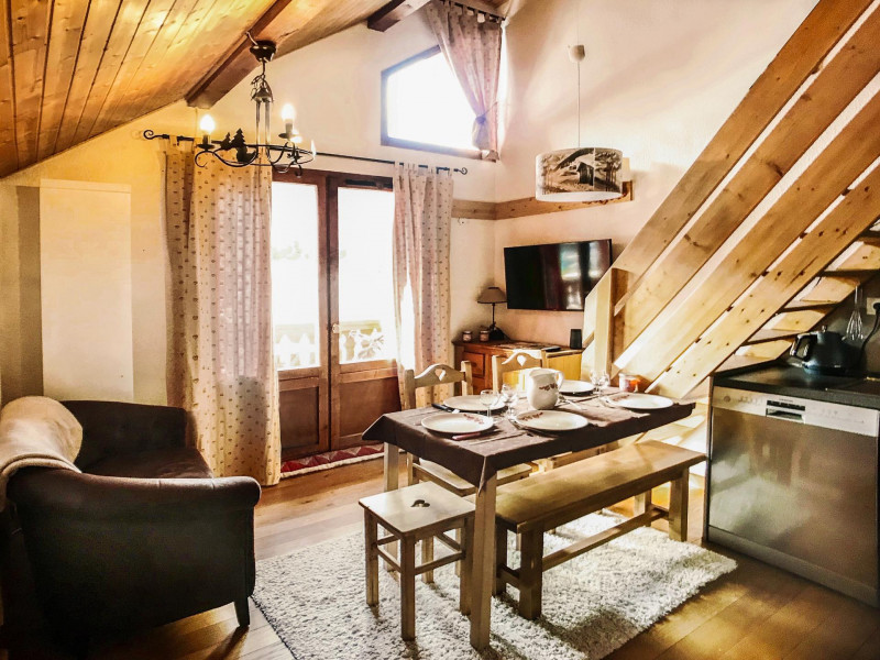 SALON - APPARTEMENT ROCHECHATEAU N° 23 - VALLOIRE CENTRE - VALLOIRE RESERVATIONS SALON - APPARTEMENT ROCHECHATEAU N° 23 - VALLOIRE CENTRE - VALLOIRE RESERVATIONS
