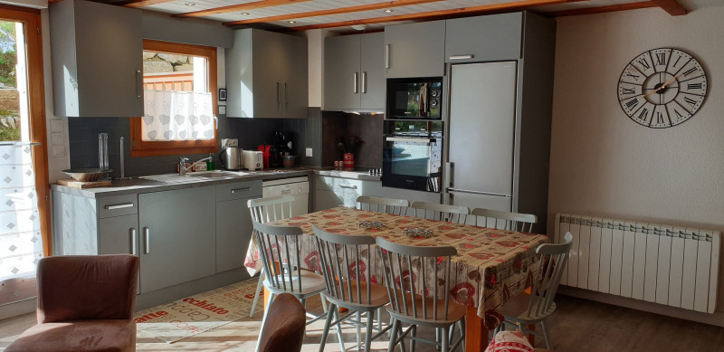 CUISINE - APPARTEMENT ROCHES FLEURIES B5 - VALLOIRE CENTRE CUISINE - APPARTEMENT ROCHES FLEURIES B5 - VALLOIRE CENTRE