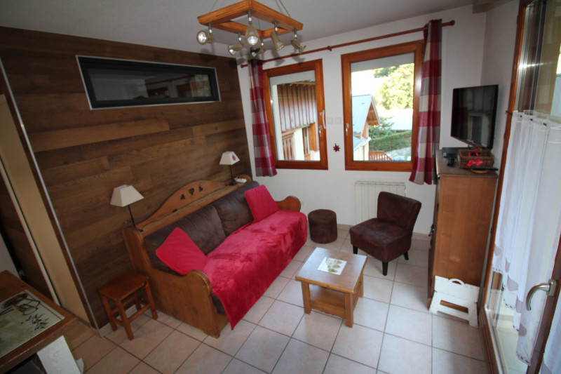 SALON - APPARTEMENT ROCHES FLEURIES B12 - VALLOIRE CENTRE - VALLOIRE RESERVATIONS SALON - APPARTEMENT ROCHES FLEURIES B12 - VALLOIRE CENTRE - VALLOIRE RESERVATIONS