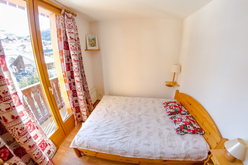 CHAMBRE - APPARTEMENT BON ACCUEIL 25 - VALLOIRE CENTRE CHAMBRE - APPARTEMENT BON ACCUEIL 25 - VALLOIRE CENTRE
