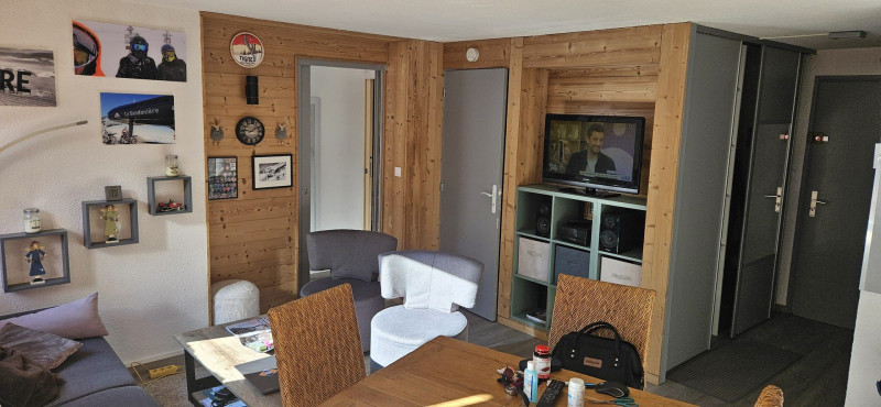 SEJOUR - APPARTEMENT ROCHECHATEAU 17 - VALLOIRE CENTRE - VALLOIRE RESERVATIONS SEJOUR - APPARTEMENT ROCHECHATEAU 17 - VALLOIRE CENTRE - VALLOIRE RESERVATIONS