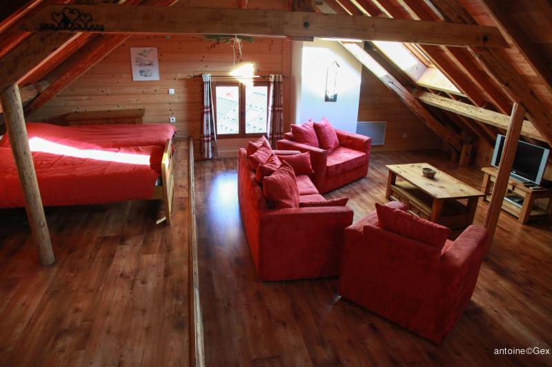 CHAMBRE ET SALON - APPARTEMENT ABRIGRANGE - VALLOIRE LA RUAZ  CHAMBRE ET SALON - APPARTEMENT ABRIGRANGE - VALLOIRE LA RUAZ