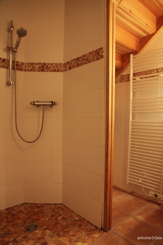 SALLE D'EAU - APPARTEMENT ABRIGRANGE - VALLOIRE LA RUAZ  SALLE D'EAU - APPARTEMENT ABRIGRANGE - VALLOIRE LA RUAZ