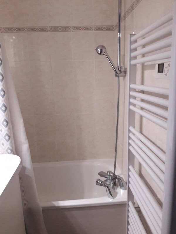 SALLE DE BAIN - APPARTEMENT THYMEL 34- VALLOIRE LES VERNEYS SALLE DE BAIN - APPARTEMENT THYMEL 34- VALLOIRE LES VERNEYS