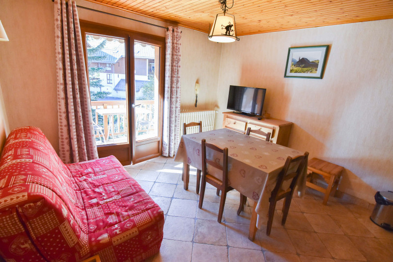 SEJOUR/SALON - APPARTEMENT LES CHARDONNETS 006 - VALLOIRE CENTRE - VALLOIRE RESERVATIONS SEJOUR/SALON - APPARTEMENT LES CHARDONNETS 006 - VALLOIRE CENTRE - VALLOIRE RESERVATIONS