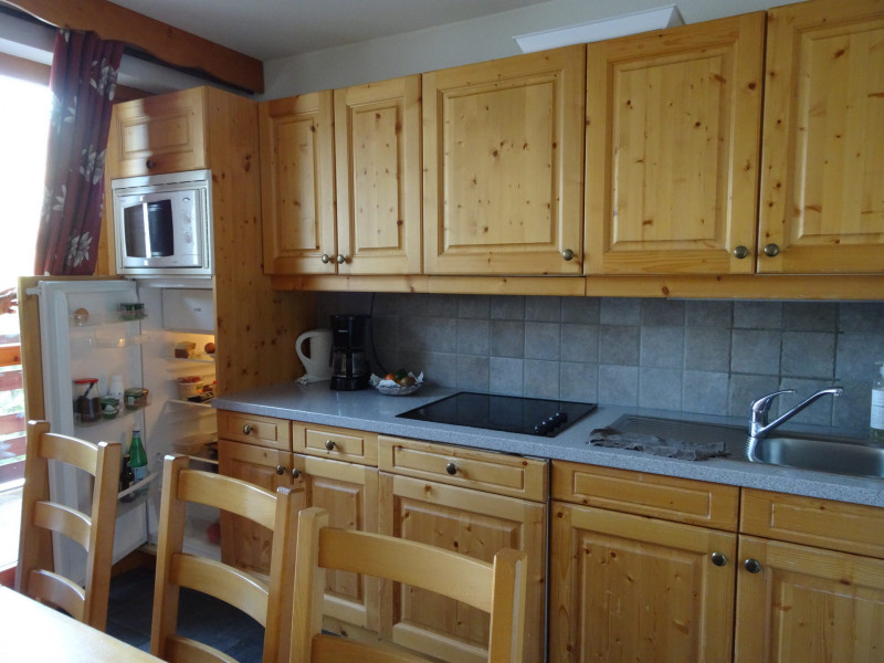 CUISINE - APPARTEMENT CHALETS GALIBIER 2 N° 136 - MOULIN BENJAMIN - VALLOIRE - VALLOIRE RESERVATIONS CUISINE - APPARTEMENT CHALETS GALIBIER 2 N° 136 - MOULIN BENJAMIN - VALLOIRE - VALLOIRE RESERVATIONS