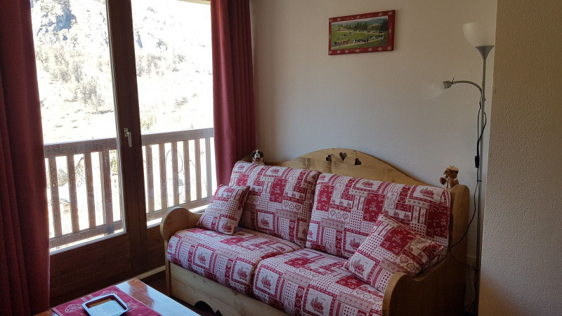 SALON - APPARTEMENT LES VALMONTS CHARDON 35- LES CHARBONNIERES VALLOIRE - VALLOIRE RESERVATIONS SALON - APPARTEMENT LES VALMONTS CHARDON 35- LES CHARBONNIERES VALLOIRE - VALLOIRE RESERVATIONS