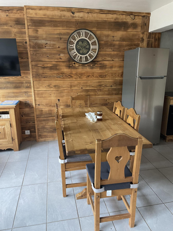 SALON - APPARTEMENT RESIDENCE GALIBIER 15 - VALLOIRE CENTRE - VALLOIRE RESERVATIONS SALON - APPARTEMENT RESIDENCE GALIBIER 15 - VALLOIRE CENTRE - VALLOIRE RESERVATIONS