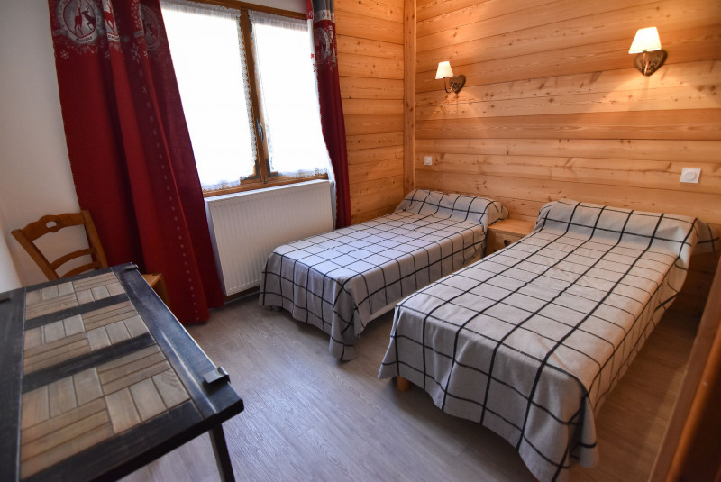 CHAMBRE - APPARTEMENT LES CHARDONNETS 01 - VALLOIRE CENTRE CHAMBRE - APPARTEMENT LES CHARDONNETS 01 - VALLOIRE CENTRE