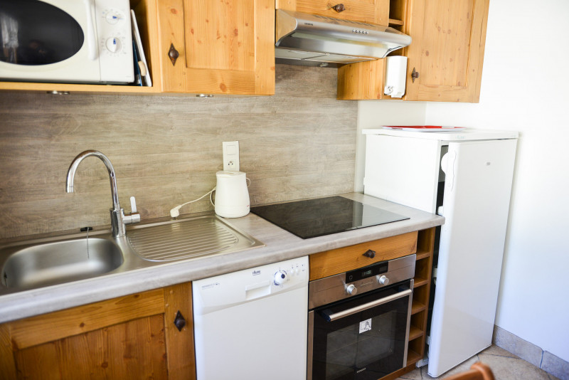 CUISINE - APPARTEMENT CHARDONNETS 05 - VALLOIRE CENTRE CUISINE - APPARTEMENT CHARDONNETS 05 - VALLOIRE CENTRE