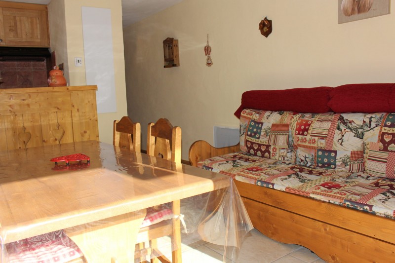 _lv_images__lot_0090070604_03_18789499