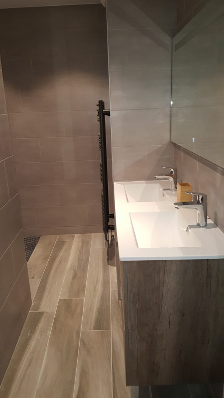 SALLE D'EAU- APPARTEMENT TERRASSES DES CHOSEAUX D4 - CHOSEAUX VILLE VALLOIRE