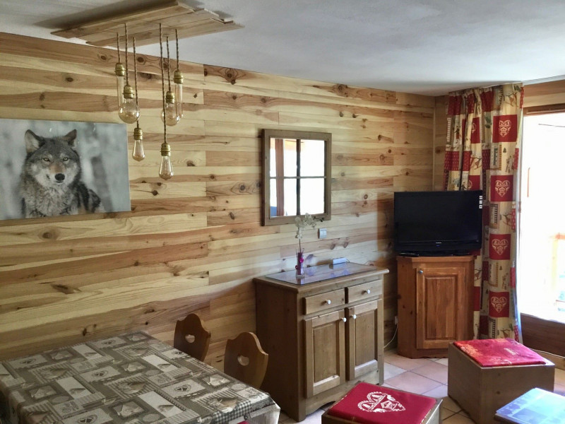 SALON - APPARTEMENT GENTIANE 204 - LES CHARBONNIERES SALON - APPARTEMENT GENTIANE 204 - LES CHARBONNIERES