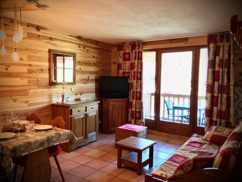 SALON - APPARTEMENT GENTIANE 204 - LES CHARBONNIERES SALON - APPARTEMENT GENTIANE 204 - LES CHARBONNIERES