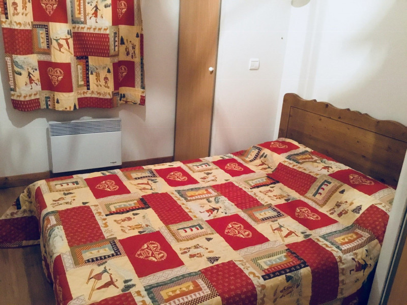 CHAMBRE - APPARTEMENT GENTIANE 204 - LES CHARBONNIERES CHAMBRE - APPARTEMENT GENTIANE 204 - LES CHARBONNIERES