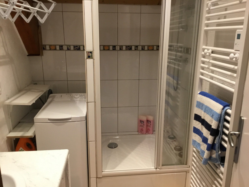 SALLE DE BAINS - APPARTEMENT BALCONS DE VALLOIRE B3 - VALLOIRE L'ARCHAZ SALLE DE BAINS - APPARTEMENT BALCONS DE VALLOIRE B3 - VALLOIRE L'ARCHAZ