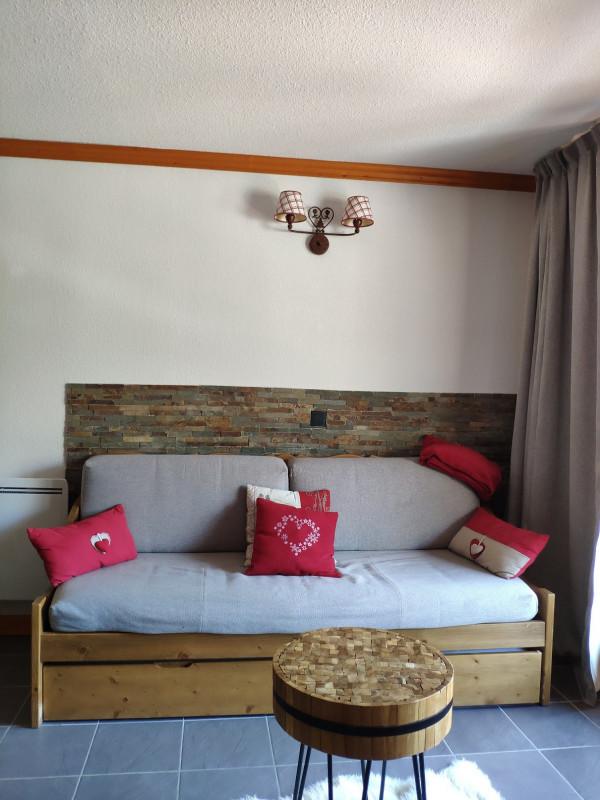 SALON - APPARTEMENT CHALETS DE LA VALLEE D'OR ASTER 202 - CHARBONNIERES VALLOIRE - VALLOIRE RESERVATIONS SALON - APPARTEMENT CHALETS DE LA VALLEE D'OR ASTER 202 - CHARBONNIERES VALLOIRE - VALLOIRE RESERVATIONS