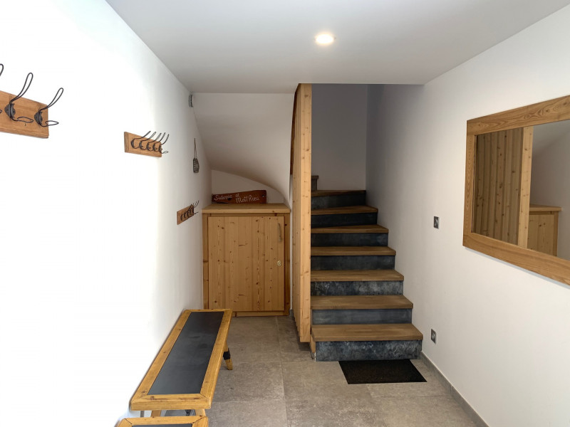 ENTREE - CHALET COMO BRUNATE - VALLOIRE CENTRE ENTREE - CHALET COMO BRUNATE - VALLOIRE CENTRE