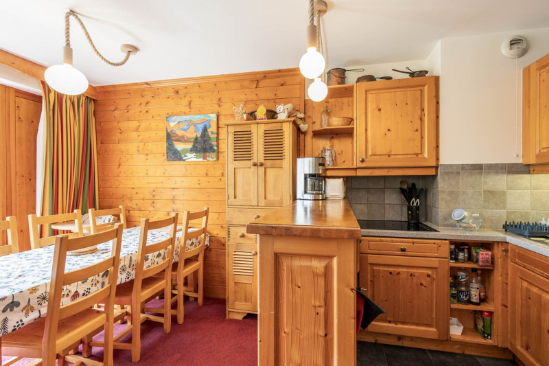 CUSINE- CHALET DU GALIBIER I G36 - VALLOIRE MOULIN BENJAMIN