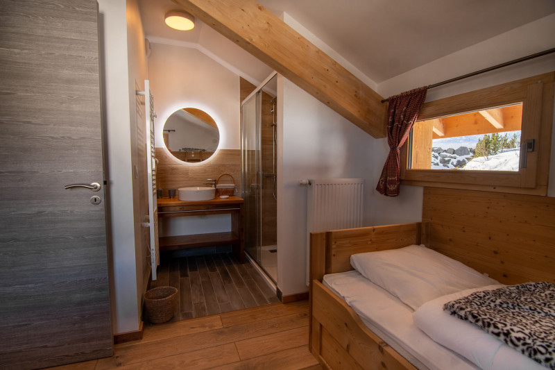 DOUCHE - CHALET KOPEREK - LE SERROZ VALLOIRE DOUCHE - CHALET KOPEREK - LE SERROZ VALLOIRE