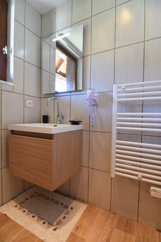 SALLE DE BAINS - APPARTEMENT LES CRETES 123 - VALLOIRE CENTRE SALLE DE BAINS - APPARTEMENT LES CRETES 123 - VALLOIRE CENTRE