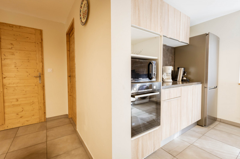 ACCES CUISINE - APPARTEMENT LES LIGNIERES 1 - VALLOIRE CENTRE ACCES CUISINE - APPARTEMENT LES LIGNIERES 1 - VALLOIRE CENTRE