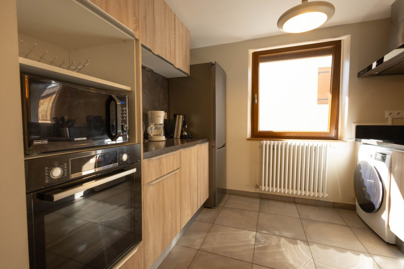 CUISINE - APPARTEMENT LES LIGNIERES 1 - VALLOIRE CENTRE CUISINE - APPARTEMENT LES LIGNIERES 1 - VALLOIRE CENTRE