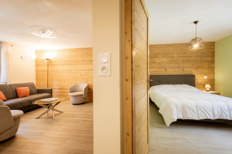 ACCES CHAMBRE 1 - APPARTEMENT LES LIGNIERES 1 -VALLOIRE CENTRE 
