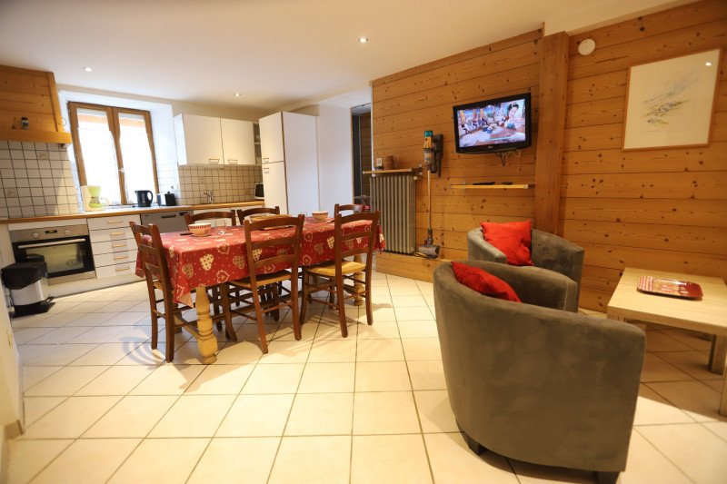 SALON - APPARTEMENT MAGNIN 8 - VALLOIRE CENTRE - VALLOIRE RESERVATIONS SALON - APPARTEMENT MAGNIN 8 - VALLOIRE CENTRE - VALLOIRE RESERVATIONS