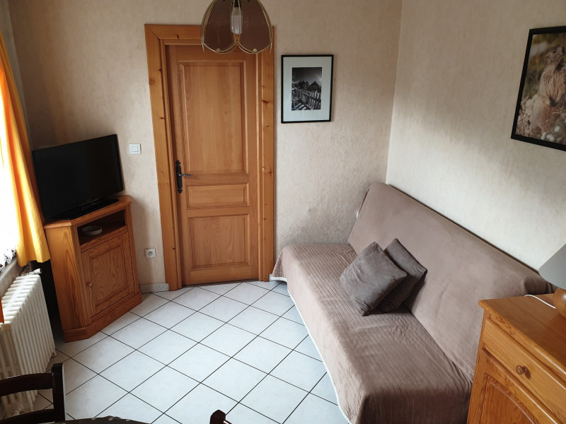 SALON - APPARTEMENT MAGNIN 6 - VALLOIRE CENTRE - VALLOIRE RESERVATIONS SALON - APPARTEMENT MAGNIN 6 - VALLOIRE CENTRE - VALLOIRE RESERVATIONS
