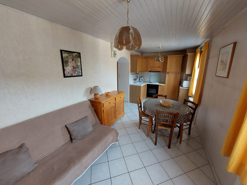 SALON - APPARTEMENT MAGNIN 6 - VALLOIRE CENTRE - VALLOIRE RESERVATIONS SALON - APPARTEMENT MAGNIN 6 - VALLOIRE CENTRE - VALLOIRE RESERVATIONS