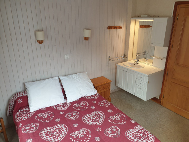 CHAMBRE - APPARTEMENT MAGNIN 6 - VALLOIRE CENTRE CHAMBRE - APPARTEMENT MAGNIN 6 - VALLOIRE CENTRE