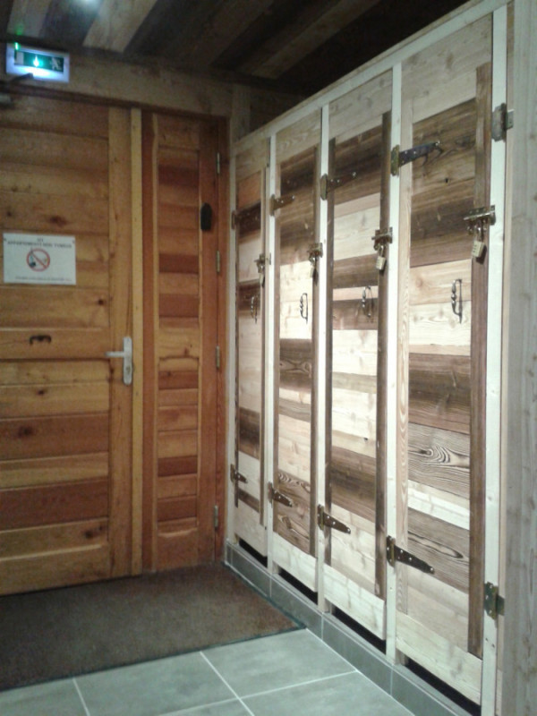 LOCAL A SKIS - APPARTEMENT FASCINES 5 - VALLOIRE CENTRE LOCAL A SKIS - APPARTEMENT FASCINES 5 - VALLOIRE CENTRE