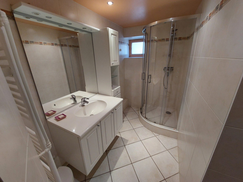 SALLE DE BAINS - APPARTEMENT MAGNIN SPORTS N°5 - VALLOIRE CENTRE SALLE DE BAINS - APPARTEMENT MAGNIN SPORTS N°5 - VALLOIRE CENTRE