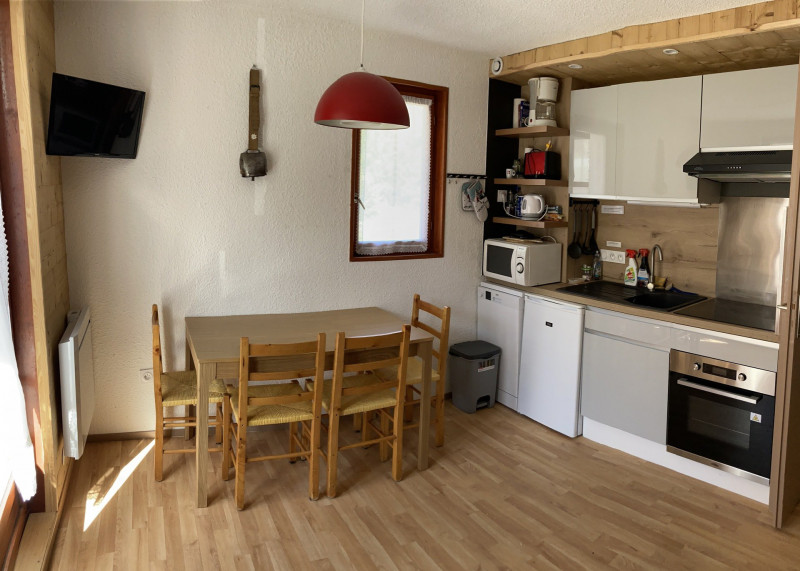 COIN REPAS- APPARTEMENT BETELGEUSE 60 - VALLOIRE CENTRE COIN REPAS- APPARTEMENT BETELGEUSE 60 - VALLOIRE CENTRE
