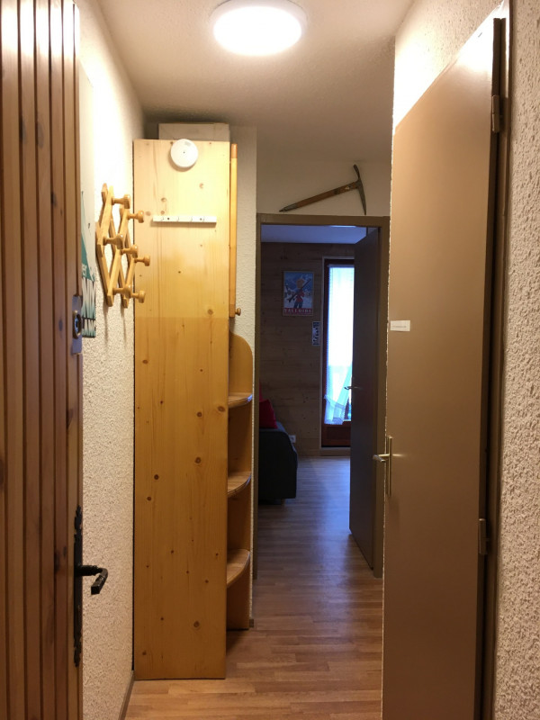 COULOIR 2 - APPARTEMENT BETELGEUSE 60 - VALLOIRE CENTRE COULOIR 2 - APPARTEMENT BETELGEUSE 60 - VALLOIRE CENTRE