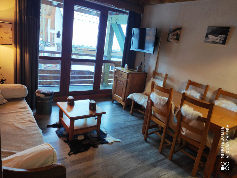 SALON - APPARTEMENT C28 CHALETS DU GALIBIER 1 - VALLOIRE MOULIN BENJAMIN - VALLOIRE RESERVATIONS