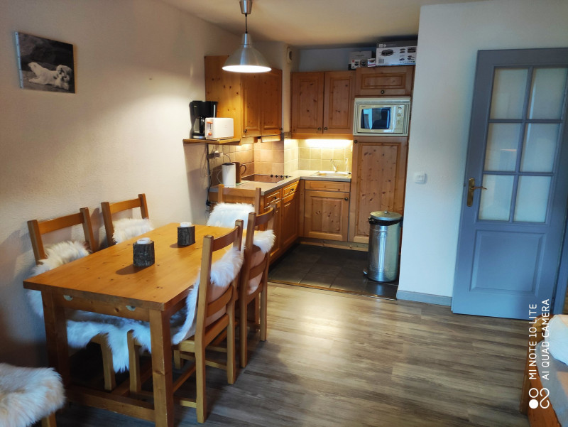 COIN REPAS - APPARTEMENT C28 CHALETS DU GALIBIER 1 - VALLOIRE MOULIN BENJAMIN - VALLOIRE R COIN REPAS - APPARTEMENT C28 CHALETS DU GALIBIER 1 - VALLOIRE MOULIN BENJAMIN - VALLOIRE R
