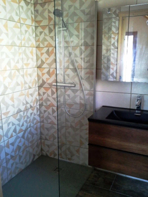 SALLE D'EAU PRIVATIVE - CHALET LAMARTINE - LES CHOSEAUX VILLE VALLOIRE SALLE D'EAU PRIVATIVE - CHALET LAMARTINE - LES CHOSEAUX VILLE VALLOIRE