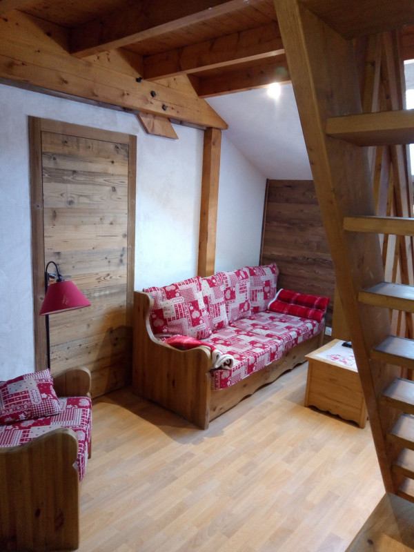 SALON - APPARTEMENT BON ACCUEIL 26 27 VALLOIRE CENTRE - VALLOIRE RESERVATIONS SALON - APPARTEMENT BON ACCUEIL 26 27 VALLOIRE CENTRE - VALLOIRE RESERVATIONS