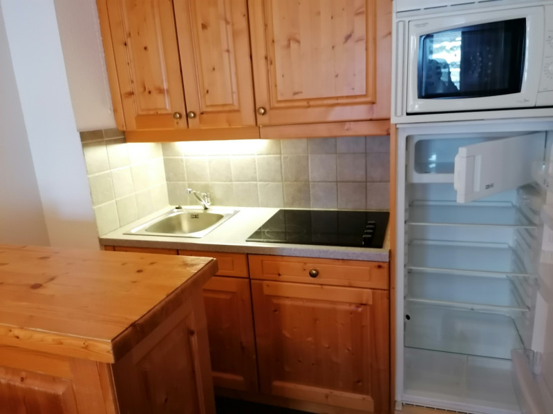 CUISINE - APPARTEMENT F24 CHALETS DU GALIBIER 1 - VALLOIRE MOULIN BENJAMIN CUISINE - APPARTEMENT F24 CHALETS DU GALIBIER 1 - VALLOIRE MOULIN BENJAMIN