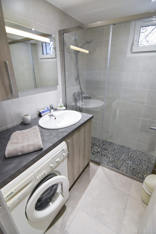 SALLE D'EAU - APPARTEMENT LES CHARDONNETS B2 - VALLOIRE CENTRE SALLE D'EAU - APPARTEMENT LES CHARDONNETS B2 - VALLOIRE CENTRE
