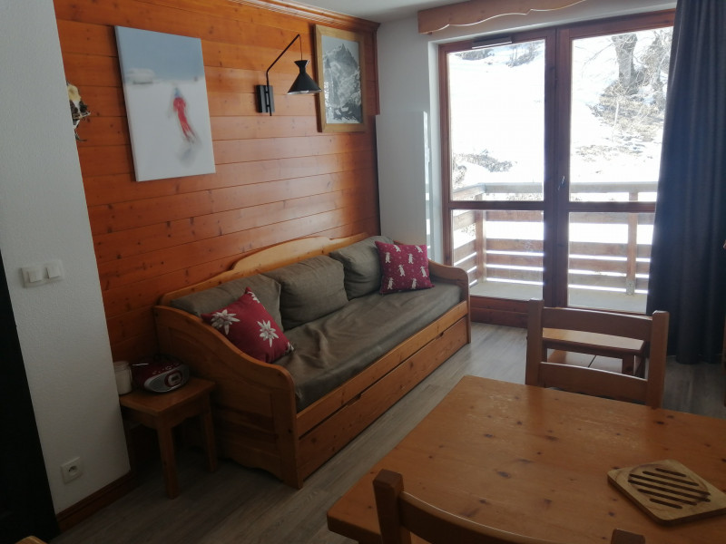 SALON - APPARTEMENT CHALETS GALIBIER 2 N° 424 - MOULIN BENJAMIN - VALLOIRE - VALLOIRE RESERVATIONS SALON - APPARTEMENT CHALETS GALIBIER 2 N° 424 - MOULIN BENJAMIN - VALLOIRE - VALLOIRE RESERVATIONS