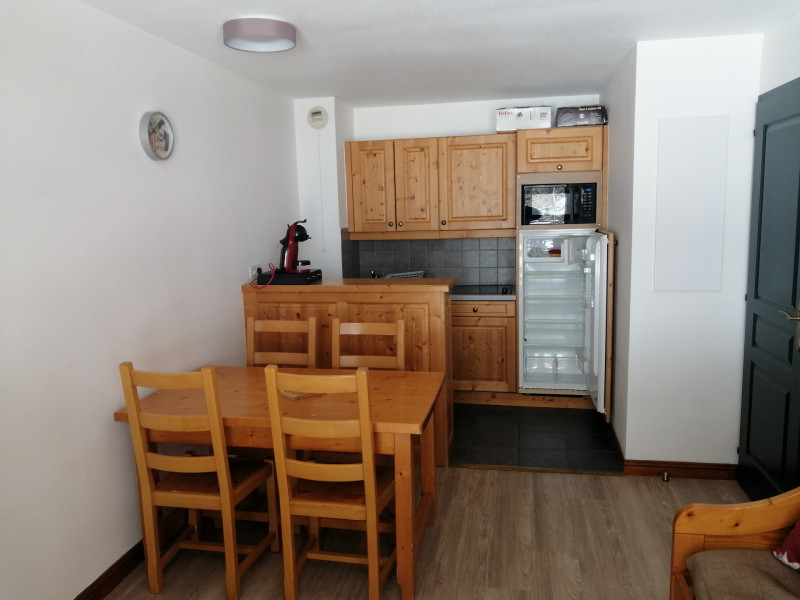 CUISINE - APPARTEMENT CHALETS GALIBIER 2 N° 424 - MOULIN BENJAMIN - VALLOIRE - VALLOIRE RESERVATIONS CUISINE - APPARTEMENT CHALETS GALIBIER 2 N° 424 - MOULIN BENJAMIN - VALLOIRE - VALLOIRE RESERVATIONS