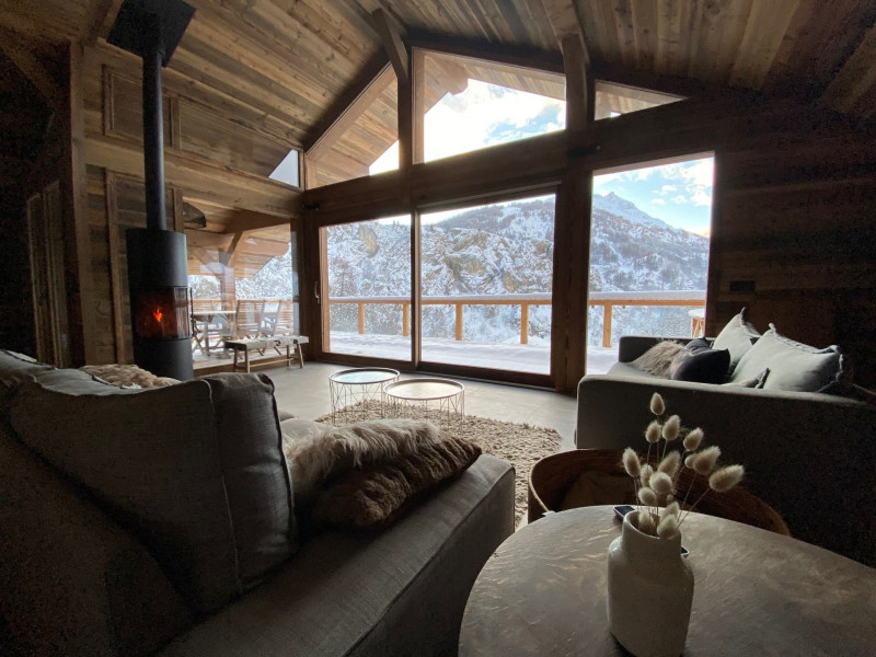 SALON - CHALET LES BRAMES - VALLOIRE LE SERROZ - VALLOIRE RESERVATIONS SALON - CHALET LES BRAMES - VALLOIRE LE SERROZ - VALLOIRE RESERVATIONS