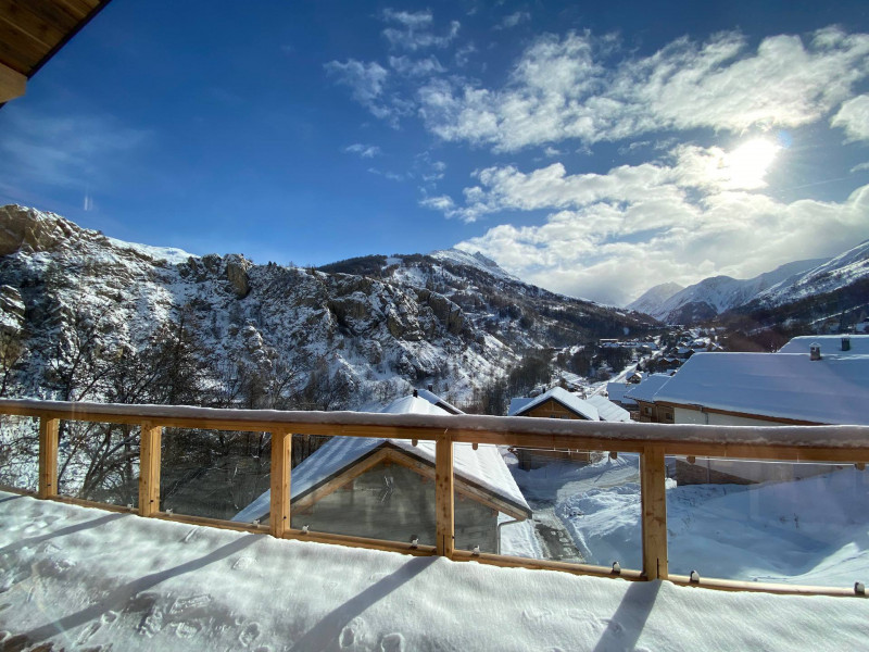 TERRASSE - CHALET LES BRAMES - VALLOIRE LE SERROZ - VALLOIRE RESERVATIONS TERRASSE - CHALET LES BRAMES - VALLOIRE LE SERROZ - VALLOIRE RESERVATIONS