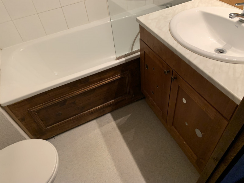 SALLE DE BAINS - LES VALMONTS APPARTEMENT DAPHNE 53 - LES CHARBONNIERES VALLOIRE SALLE DE BAINS - LES VALMONTS APPARTEMENT DAPHNE 53 - LES CHARBONNIERES VALLOIRE
