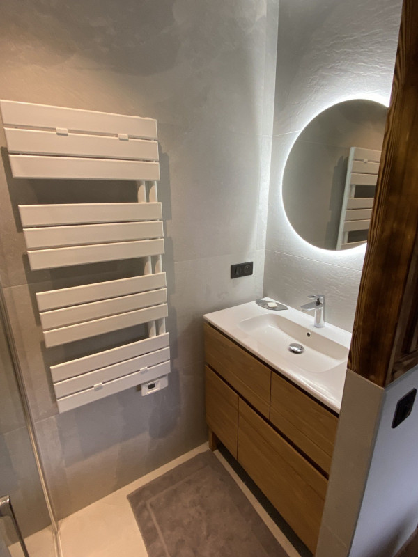 SALLE D'EAU - CHALET LES BRAMES - VALLOIRE LE SERROZ SALLE D'EAU - CHALET LES BRAMES - VALLOIRE LE SERROZ