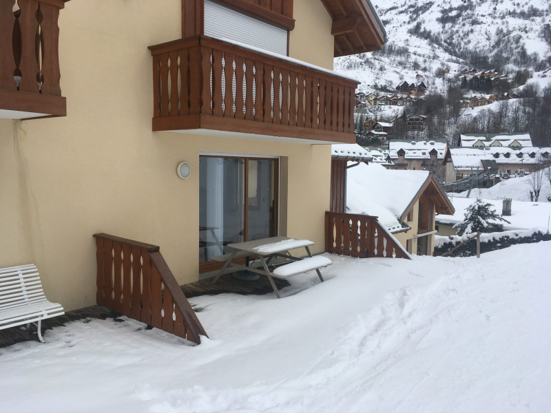 TERRASSE HIVER - APPARTEMENT ROCHES FLEURIES B12 - VALLOIRE CENTRE TERRASSE HIVER - APPARTEMENT ROCHES FLEURIES B12 - VALLOIRE CENTRE